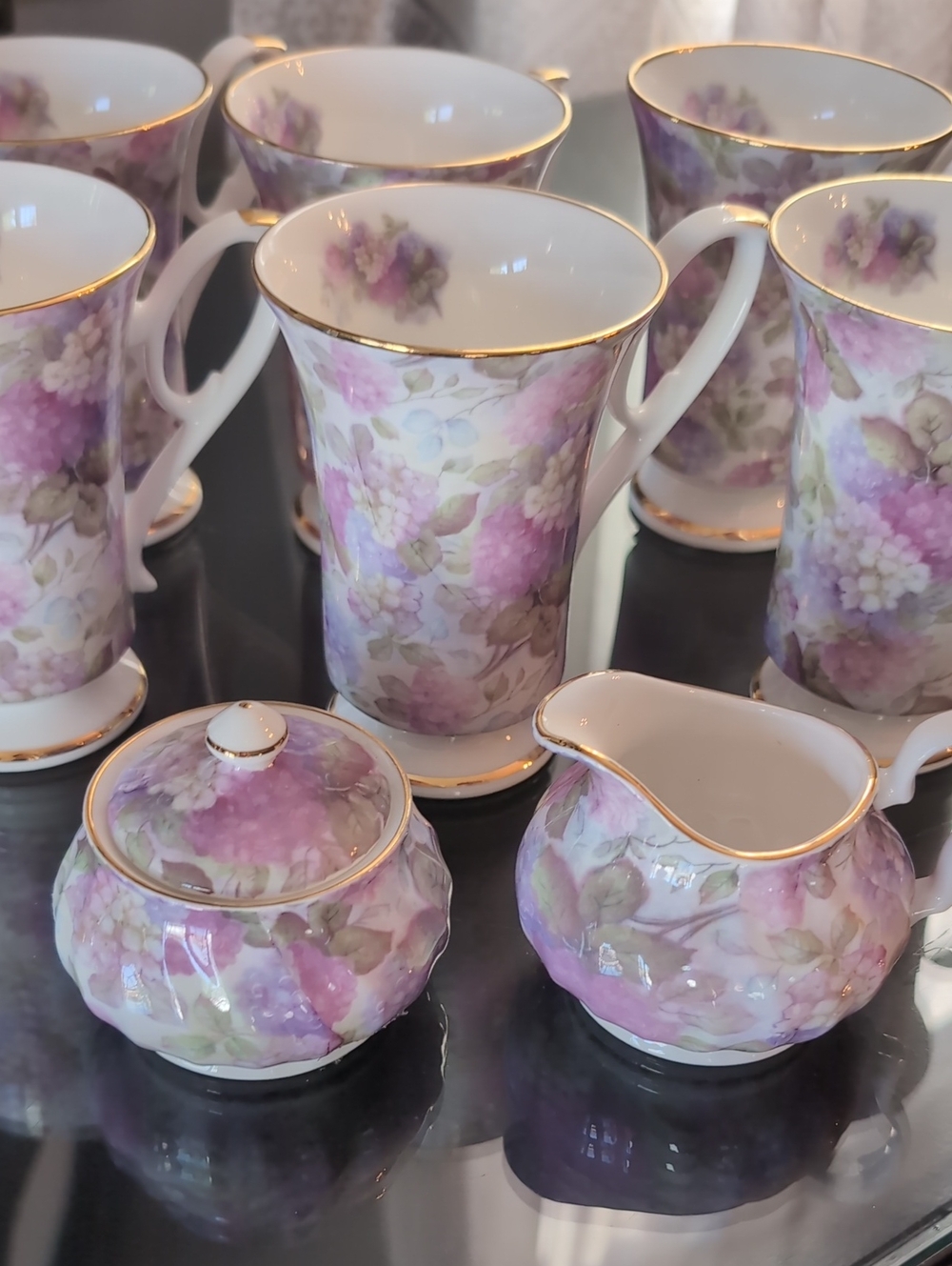 Royal Patrician Bone China Floral Tea Cups with Gold Trim - Picture 3 of 4